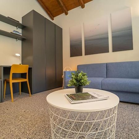 Moderno Appartamento A 200 Metri Dal Duomo Como Ngoại thất bức ảnh