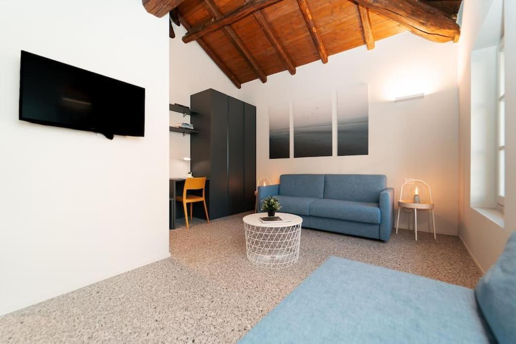 Moderno Appartamento A 200 Metri Dal Duomo Como Ngoại thất bức ảnh