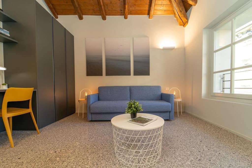 Moderno Appartamento A 200 Metri Dal Duomo Como Ngoại thất bức ảnh