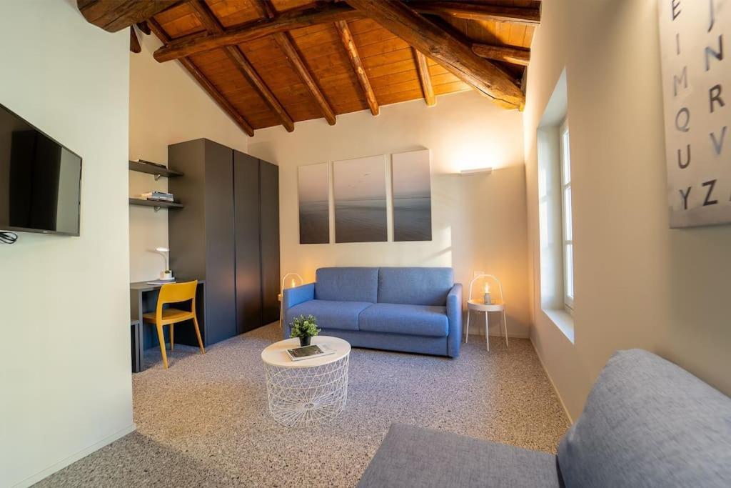 Moderno Appartamento A 200 Metri Dal Duomo Como Ngoại thất bức ảnh