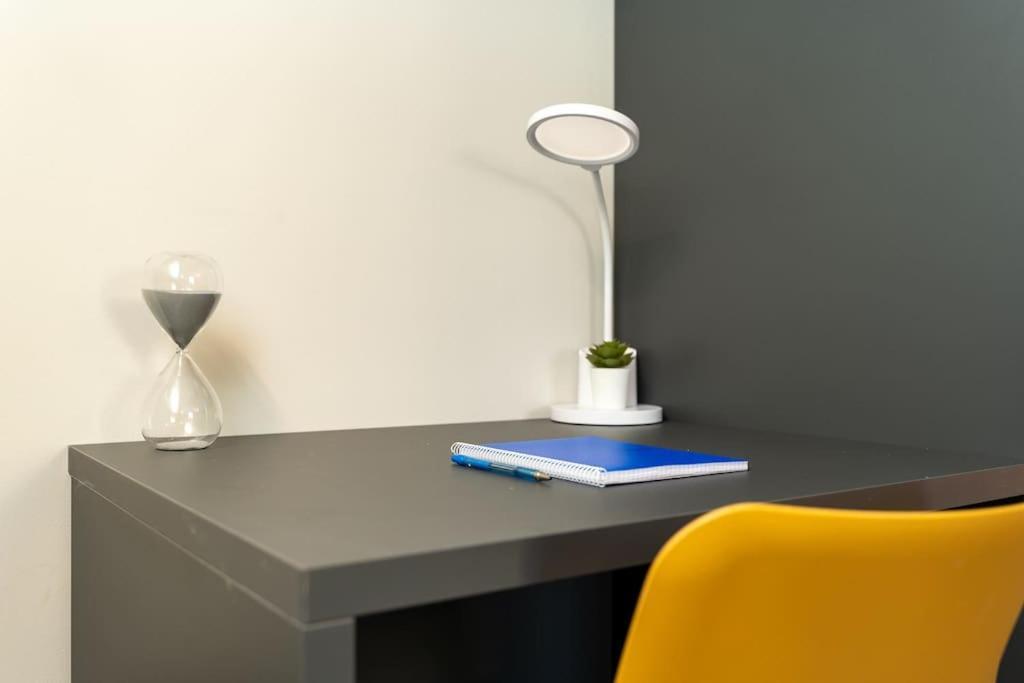 Moderno Appartamento A 200 Metri Dal Duomo Como Ngoại thất bức ảnh