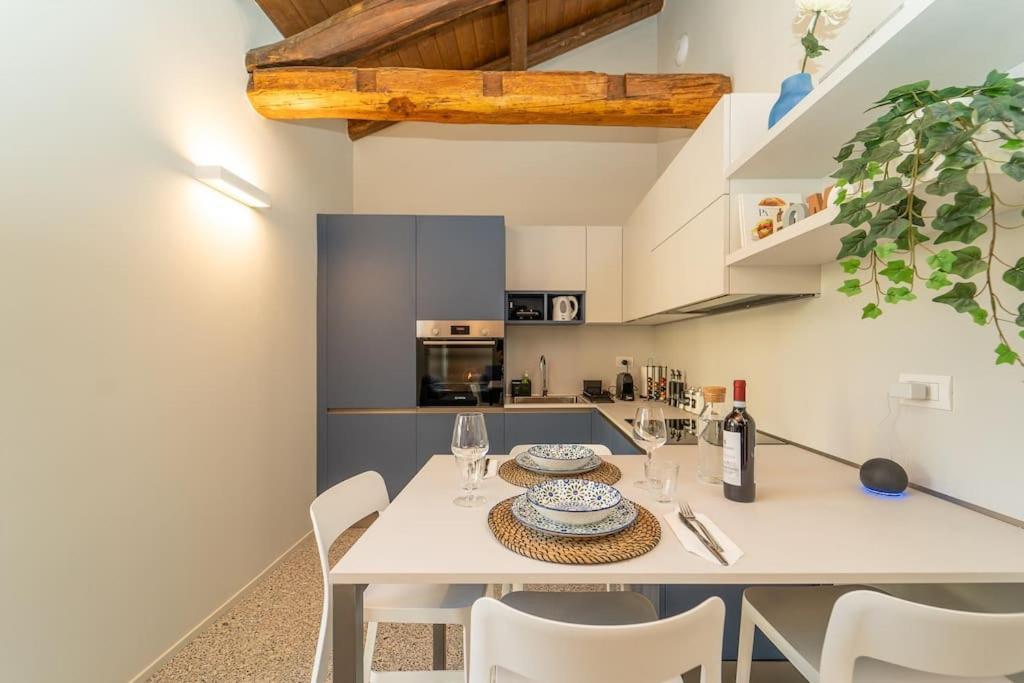 Moderno Appartamento A 200 Metri Dal Duomo Como Ngoại thất bức ảnh